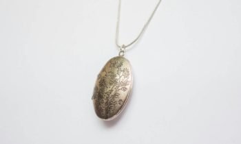 oval shape pendant