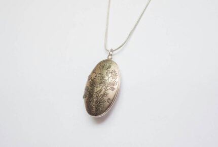 oval shape pendant